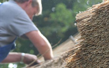 professional Llanfair Waterdine thatchers